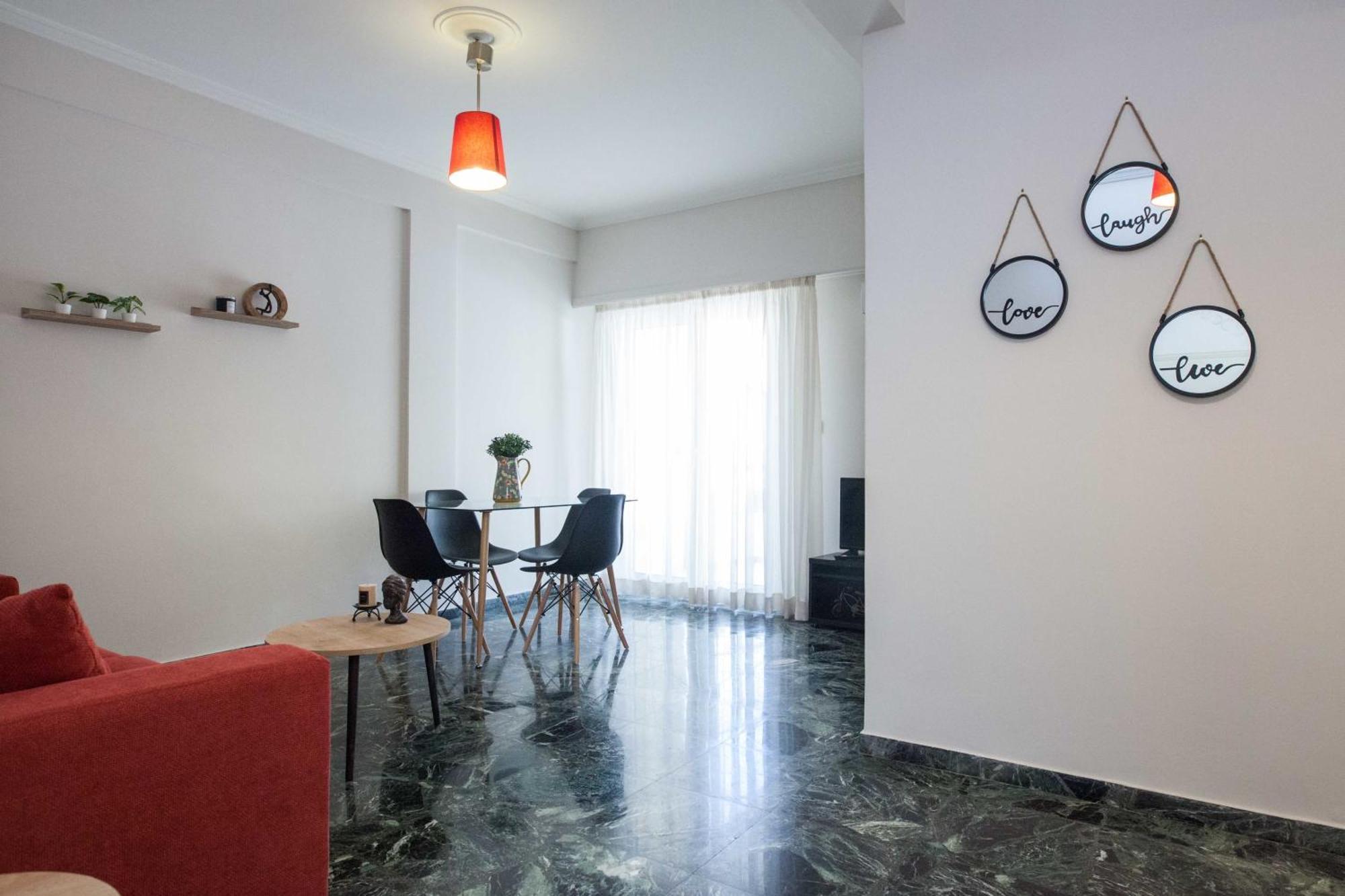Modern 1 Bd Balcony Apt Near Metro In Kato Patisia Athens Exterior photo
