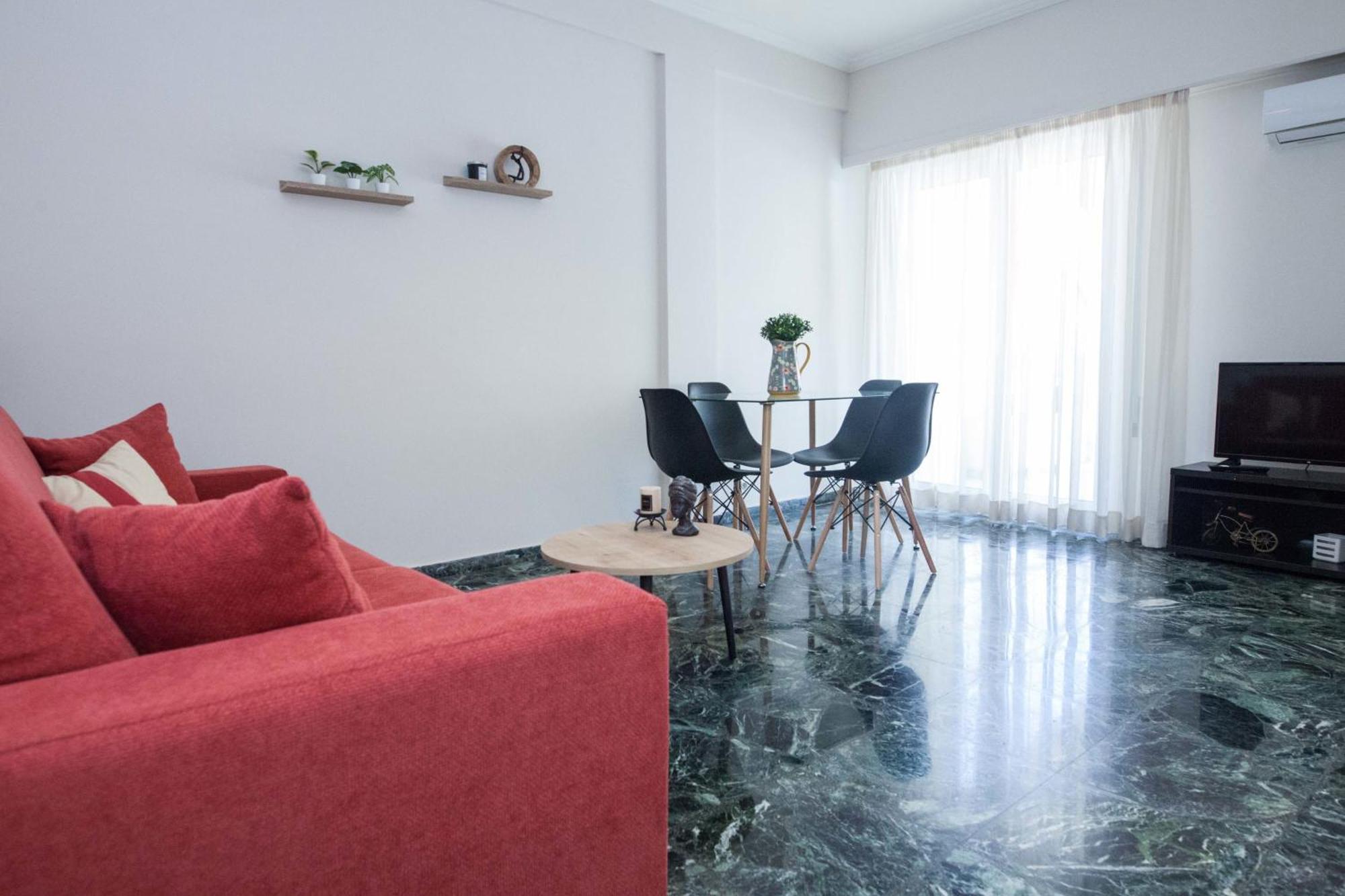 Modern 1 Bd Balcony Apt Near Metro In Kato Patisia Athens Exterior photo